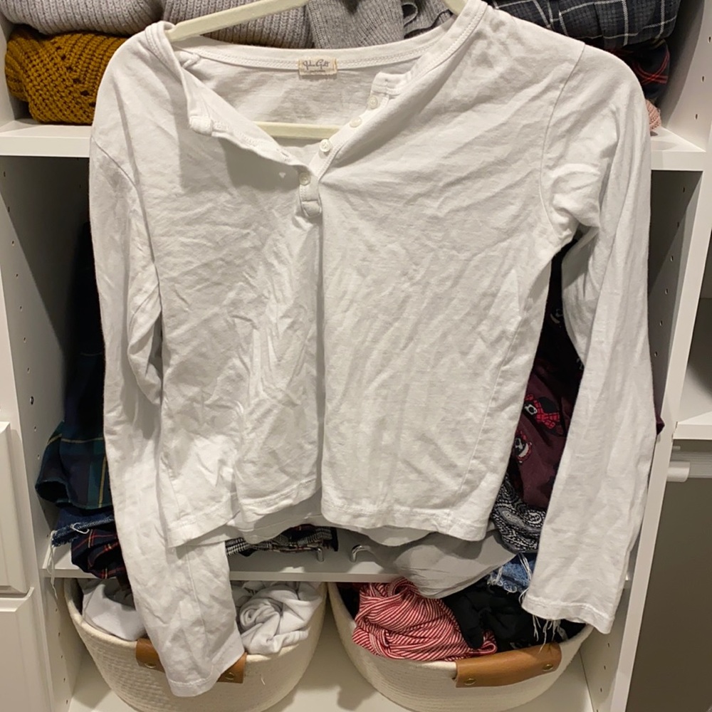john galt brandy melville white long sleeve crop top